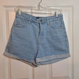 Guess Light Acid Wash Blue Denim High Rise Mom Jean Shorts Cuffed Hem Size 28